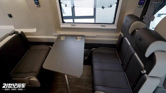 8四驱美洲豹B型房车您的双面人生座驾!不朽情缘首页城市精英荒野玩家?卫航T(图3) 8四驱美洲豹B型房车您的双面人生座驾!不朽情缘首页城市精英荒野玩家?卫航T(图3)