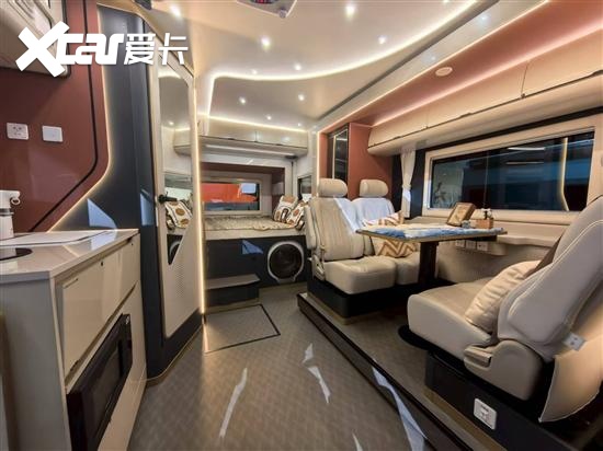 展：上汽大通MAXUS房车家族不朽情缘电子游戏2025成都车(图2)