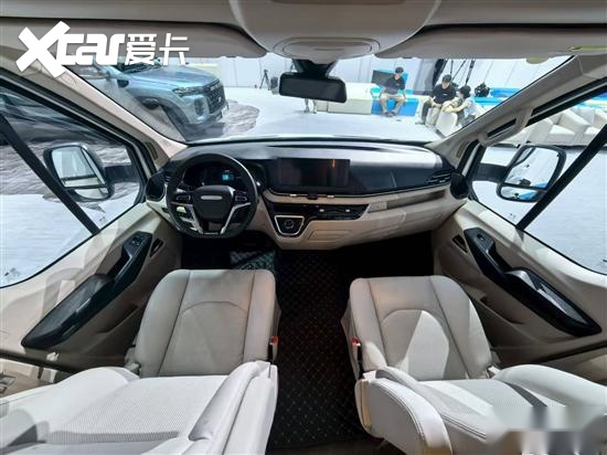 展：上汽大通MAXUS房车家族不朽情缘电子游戏2025成都车(图5)